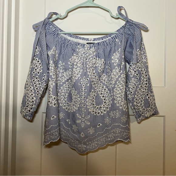 Express Tops - Women’s Express Blue and White Eyelet Off Shoulder Top Size Small 100% Cotton